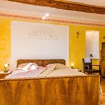 House Kras With Spacious Garden בית נופש Dobrinj