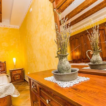 House Kras With Spacious Garden