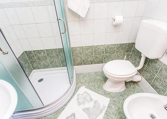 House Kras With Spacious Garden *