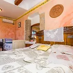 House Kras With Spacious Garden Σπίτι διακοπών