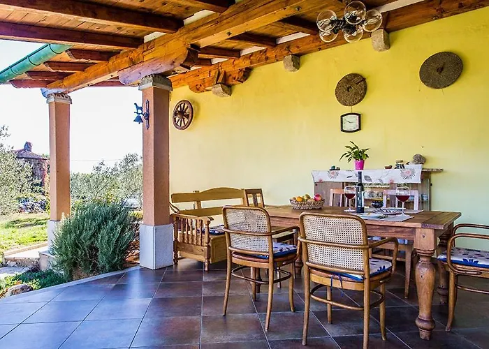 펜션 House Kras With Spacious Garden *