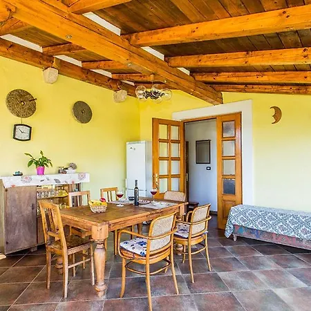 House Kras With Spacious Garden