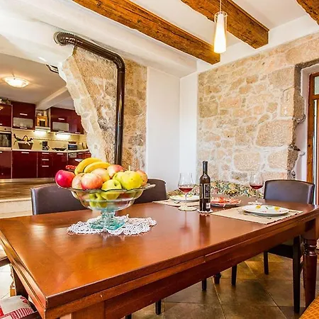 House Kras With Spacious Garden *